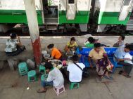 Yangon-Train 053o